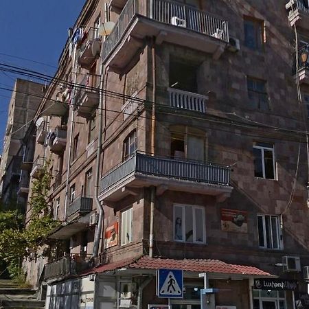 Apartment 20 Saryan Yerevan Bagian luar foto